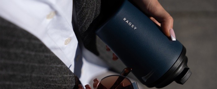 Kubek termiczny na kawę z grawerem - idealny kompan ulubionego napoju