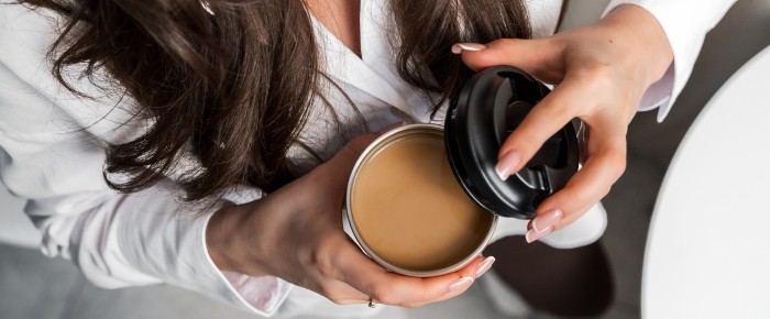 Zabierz swój napój wszędzie: kubek termiczny zamykany jako symbol świadomego wyboru