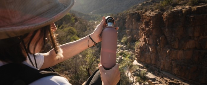 Butelka termiczna ze stali nierdzewnej – trwałe i stylowe rozwiązanie dla Twoich napojów