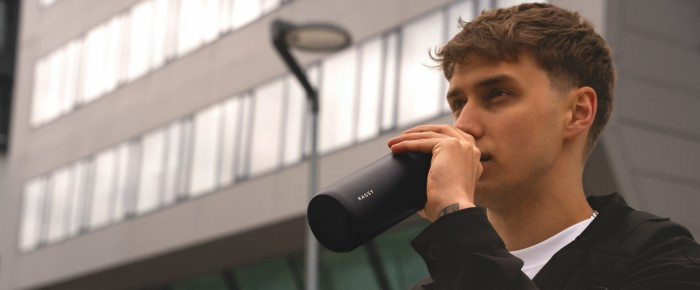 Termos na zimne napoje – jak dłużej utrzymać chłód?