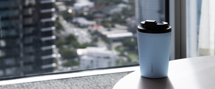 Jaki kubek termiczny wybrać, by cieszyć się gorącą kawą przez wiele godzin?