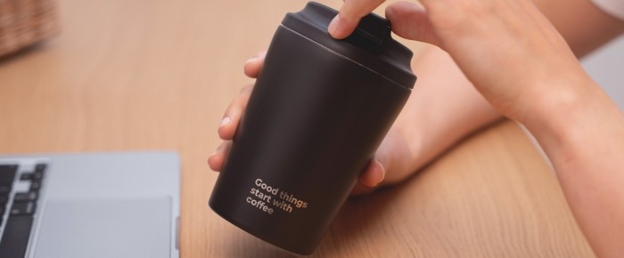 Personalizowany kubek termiczny z dedykacją - co warto na nim napisać?